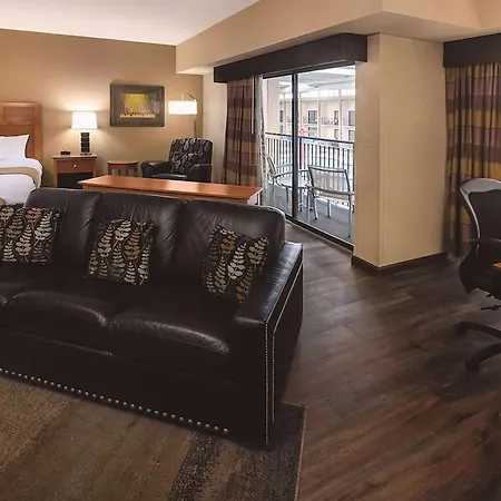 Wyndham Bloomington - Mall Of America
